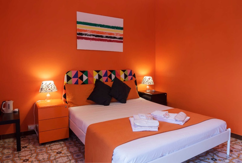 come-scegliere-i-colori-della-camera-da-letto-arancione