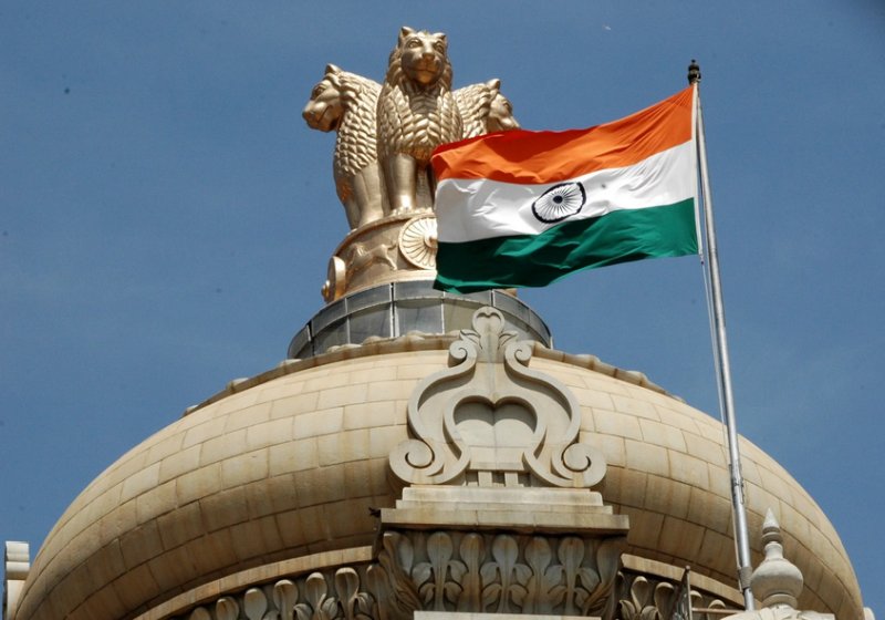 bandiera-india-parlamento