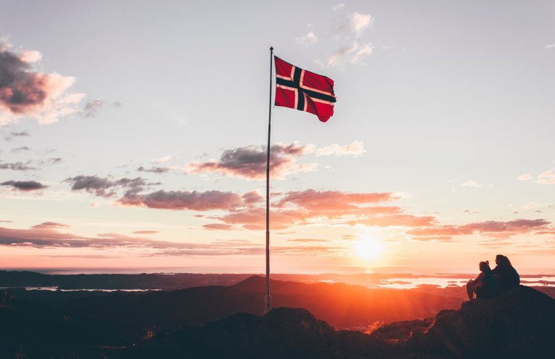 bandiera-norvegese-artistico-panorama