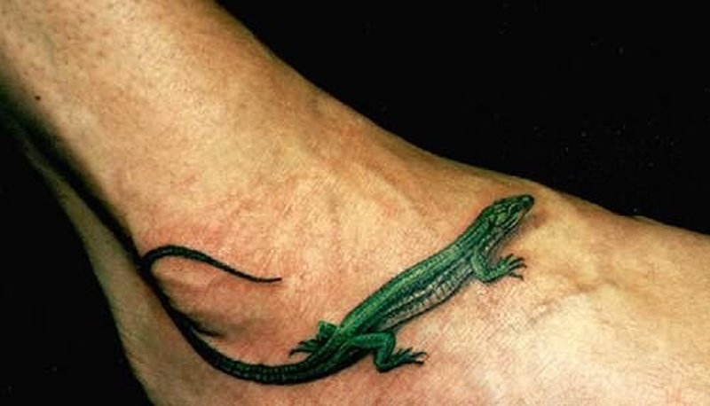 tatuaggio-verde-lucertola-geco