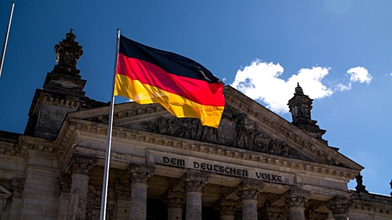 bandiera-germania-reichstag-parlamento