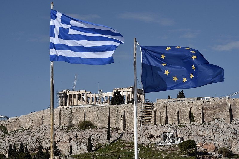 bandiera-grecia-su-partenone-acropoli