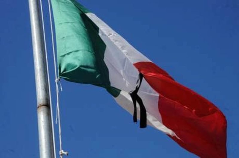 bandiera-italiana-lutto