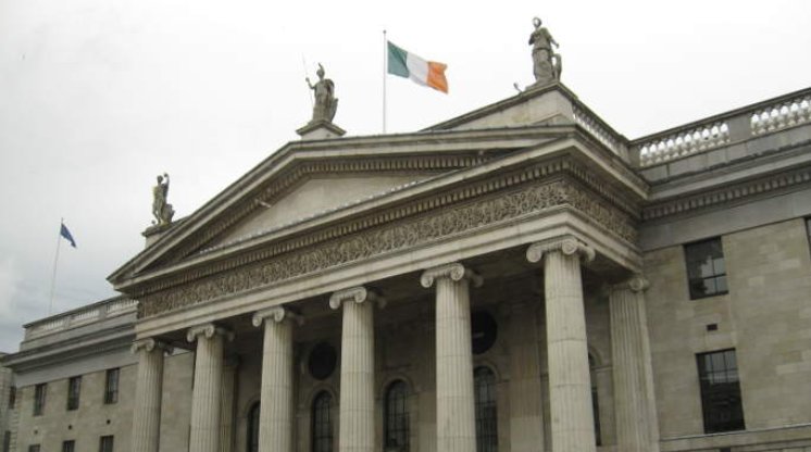 parlamento-irlandese-bandiera-ufficiale