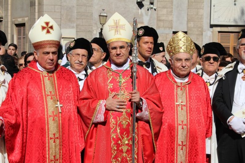 colore-rosso-vescovi-significato