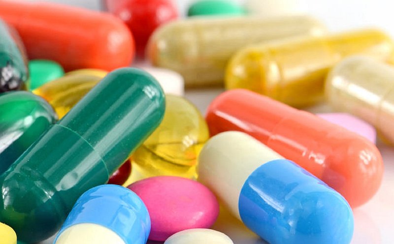colori-farmaci-capsule