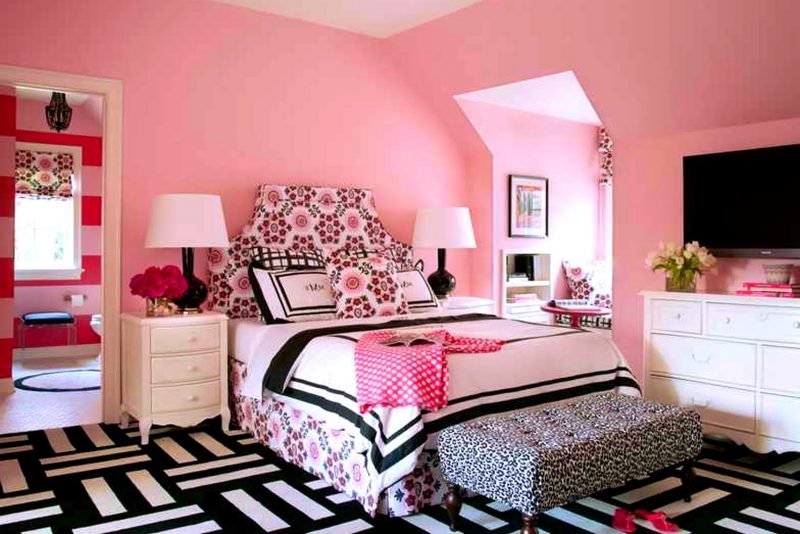camera-da-letto-moderna-colore-rosa-arredo-bianco