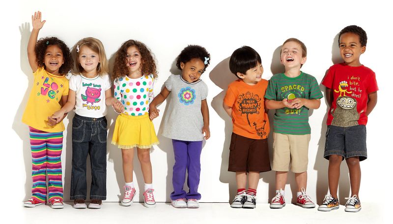 colori-di-moda-abbigliamento-bambini