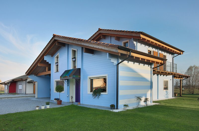 case-in-legno-prefabbricate-colore-facciata-celeste