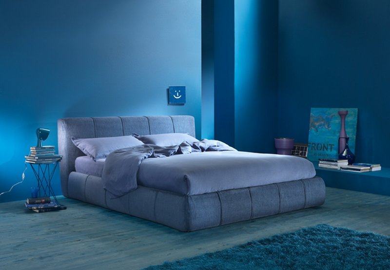 pareti-blu-stanza-da-letto