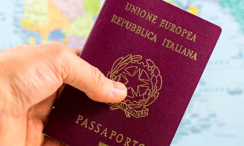 passaporto-rosso-italia